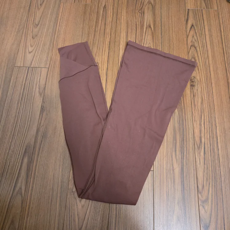 Aerie Offline Real Me Flare Hi-Rise Leggings XS image indicator(2)