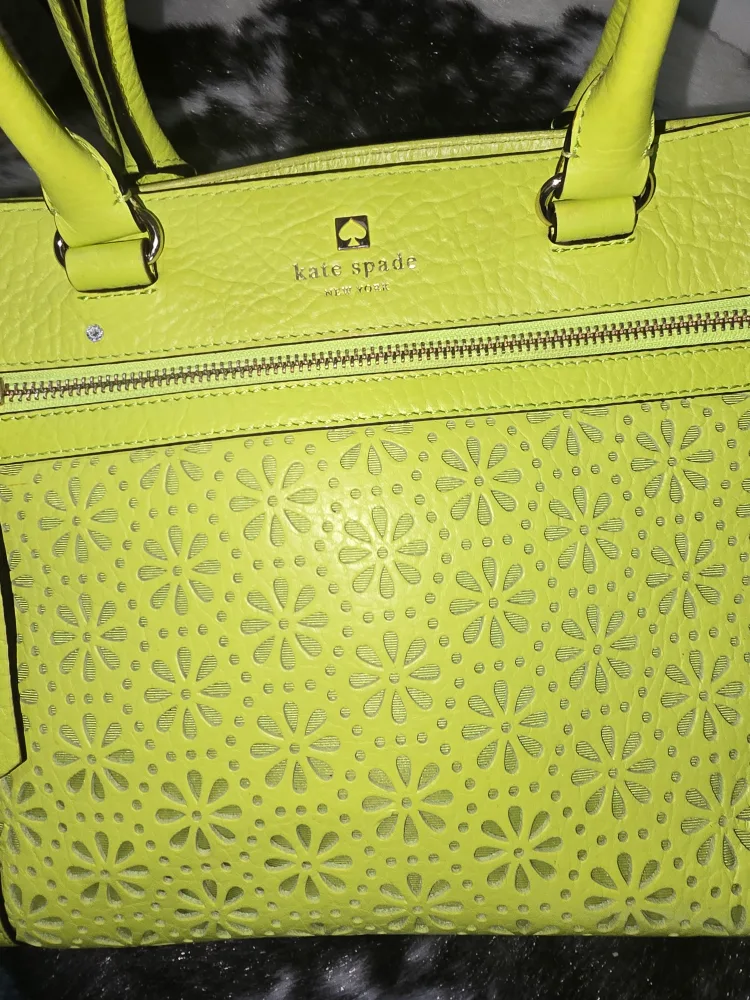 Kate Spade Perri Lane Leather Tote - Lime Green image indicator(2)