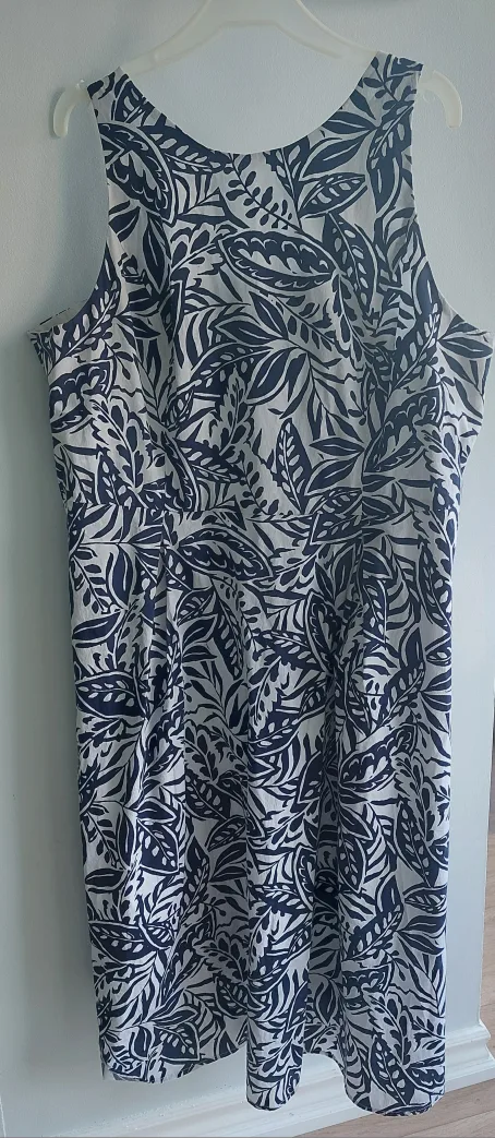 Navy & White Leaf Print Dress Size 2X thumbnail