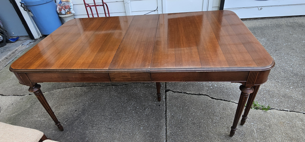Berkey and gay mahogany antique dining room set. - photo 4