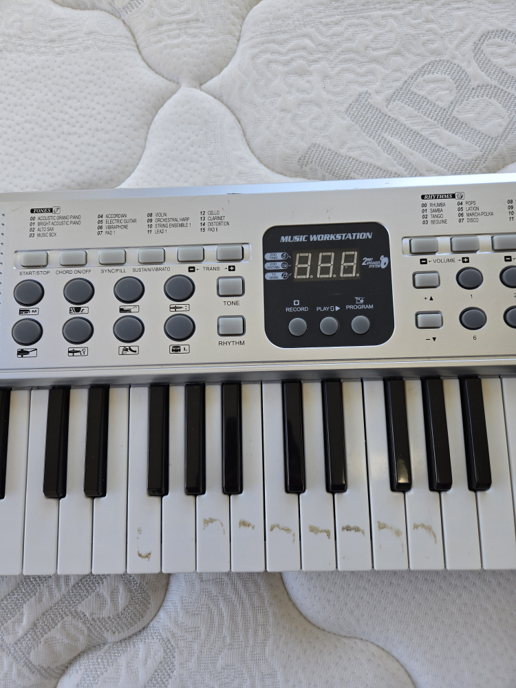 Battery Powered Keyboard - photo 3