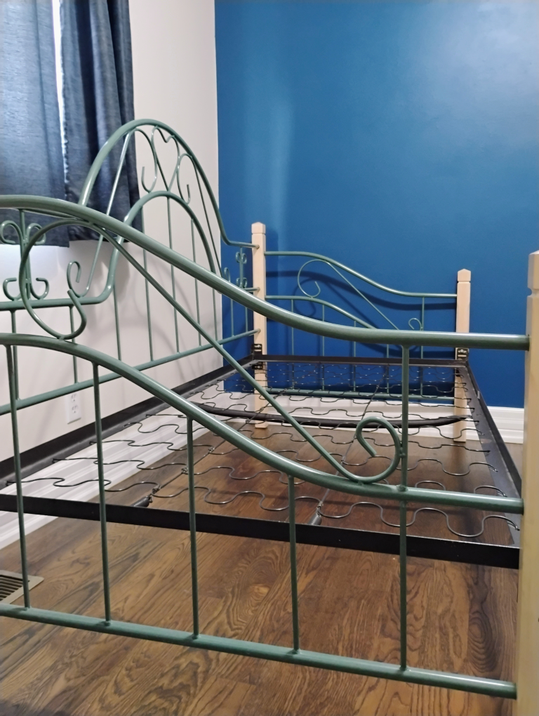 Metal Bed Frame - Green - photo 3