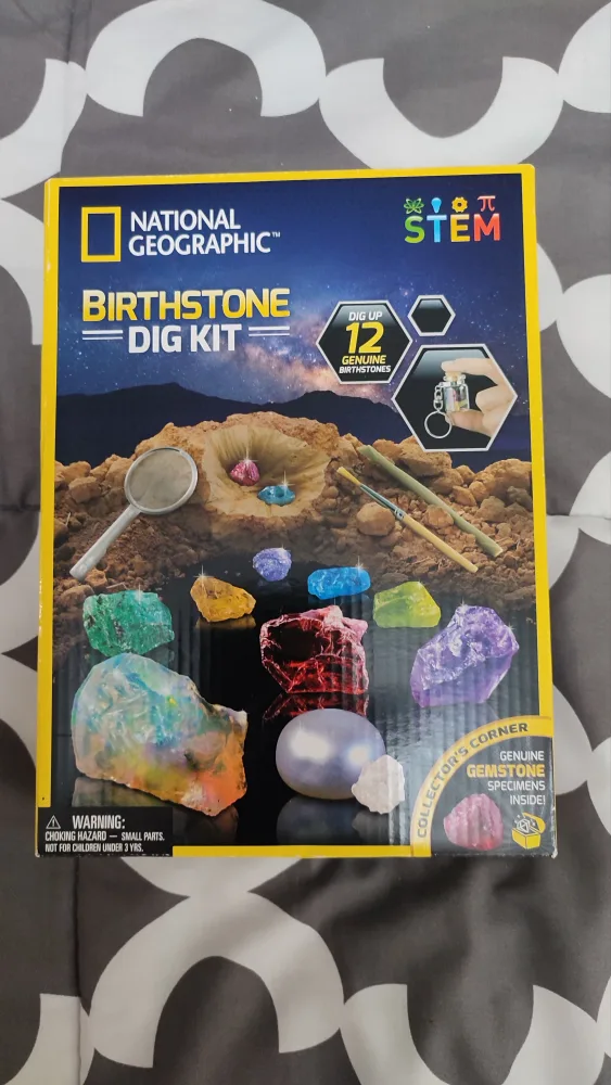 New National Geographic Birthstone Dig Kit thumbnail