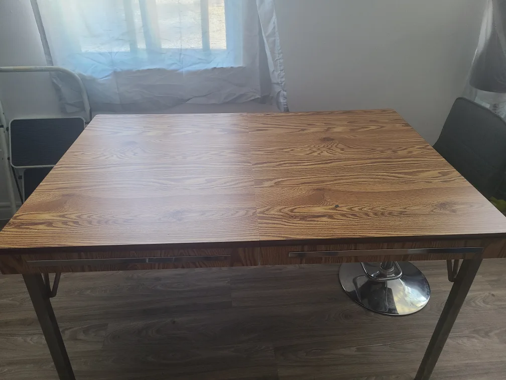 Wood Dining Table image indicator(2)