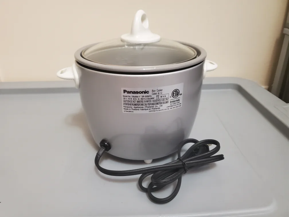 Panasonic SR-G06 Rice Cooker thumbnail
