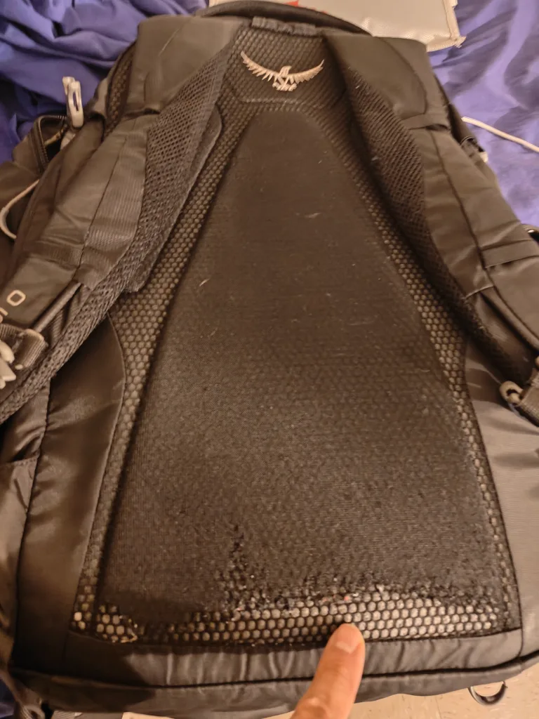 Osprey black Nebula Backpack used image indicator(6)