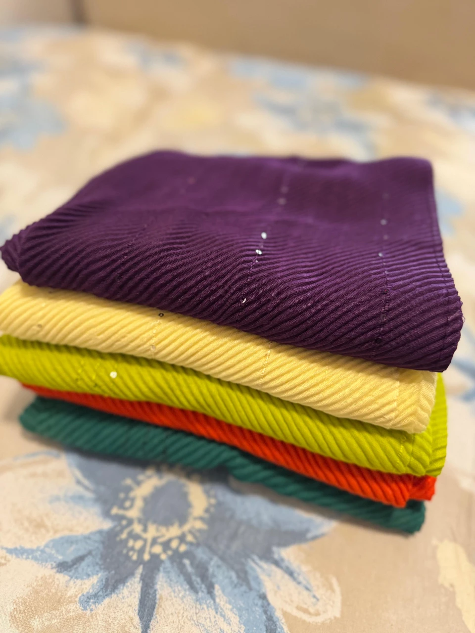 Pleated Scarves - Assorted Colours - photo 2