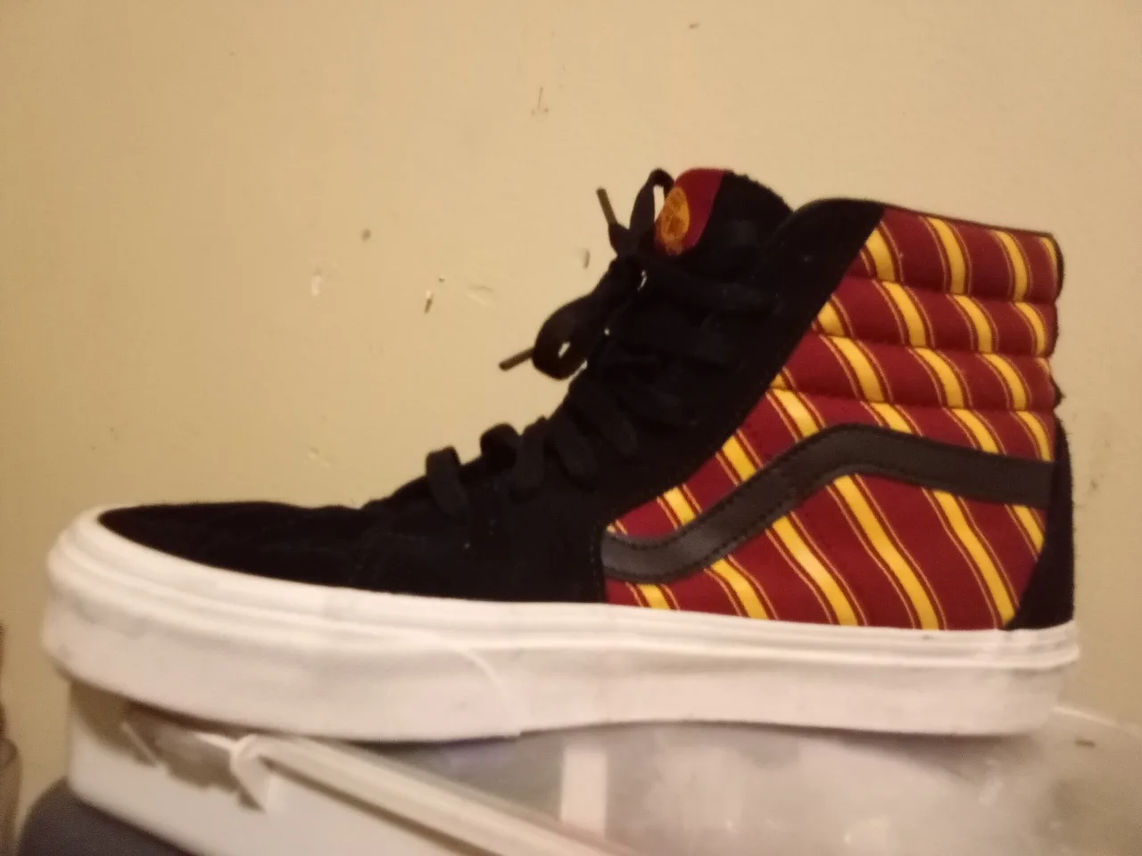 Vans Sk8-Hi Gryffindor Harry Potter Edition thumbnail