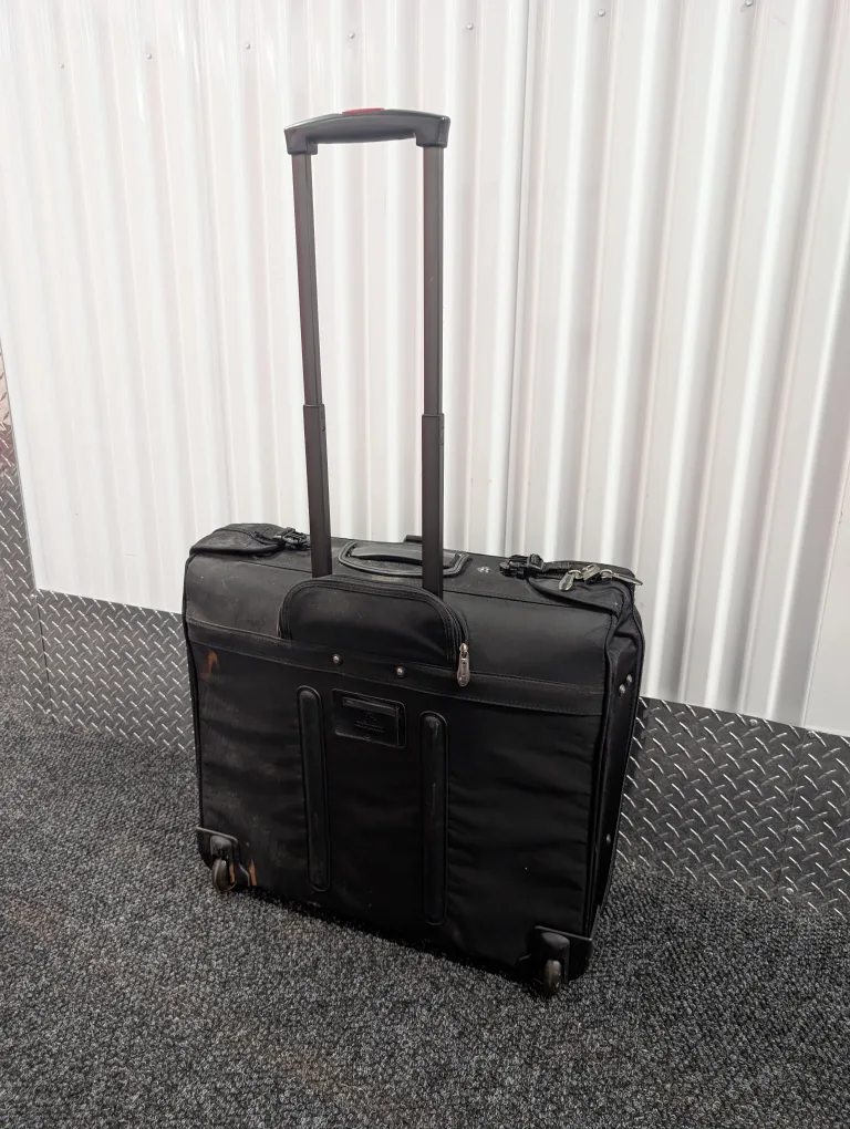 Atlantic Black Garment Bag suitcase image indicator(2)