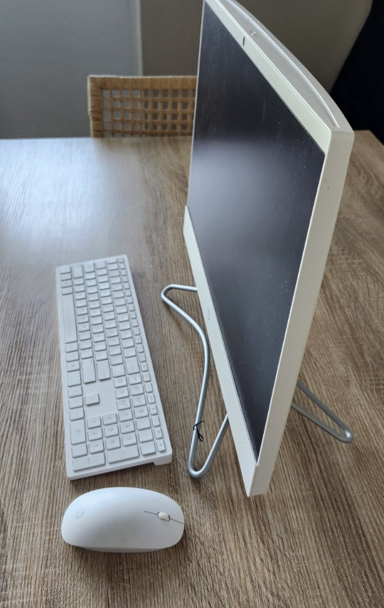HP All-in-One Desktop Computer, White - photo 2