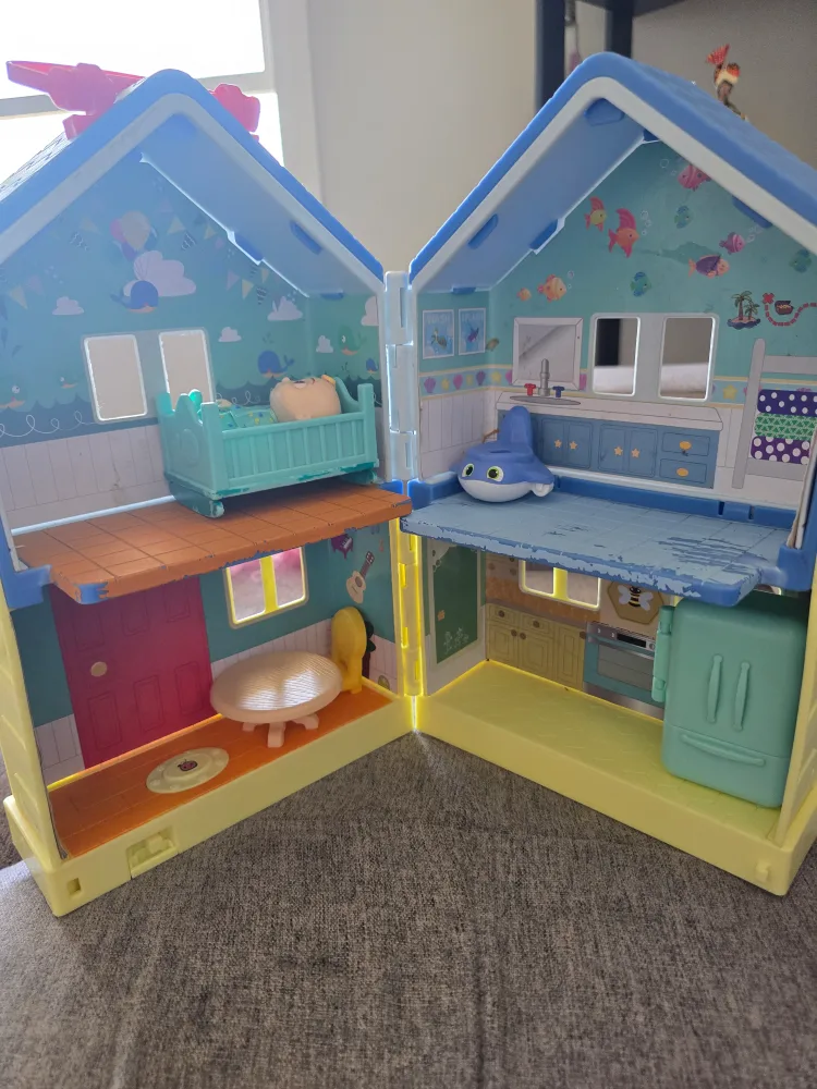 CoComelon Carry Along House Playset thumbnail