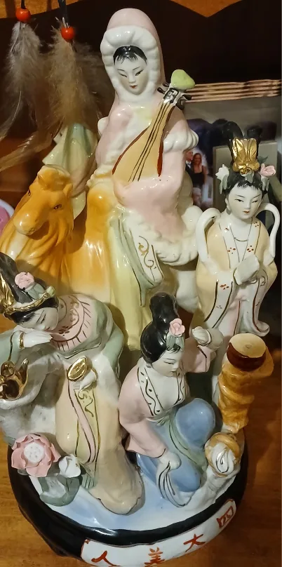 Vintage Asian Figurine thumbnail