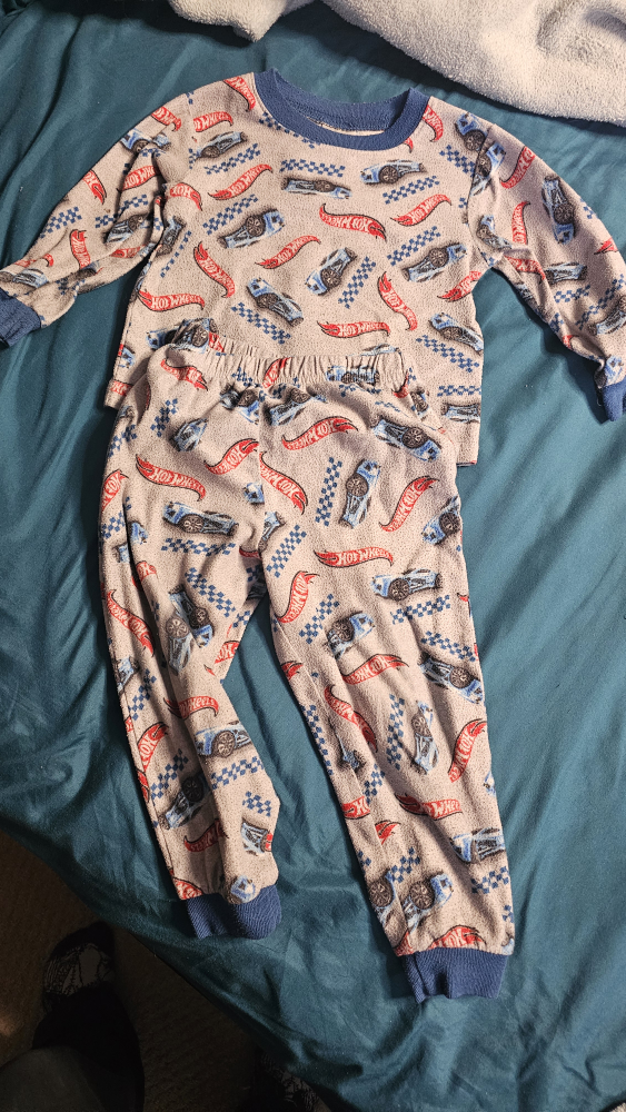 Hot Wheels Kids Pajama Set - size 3T