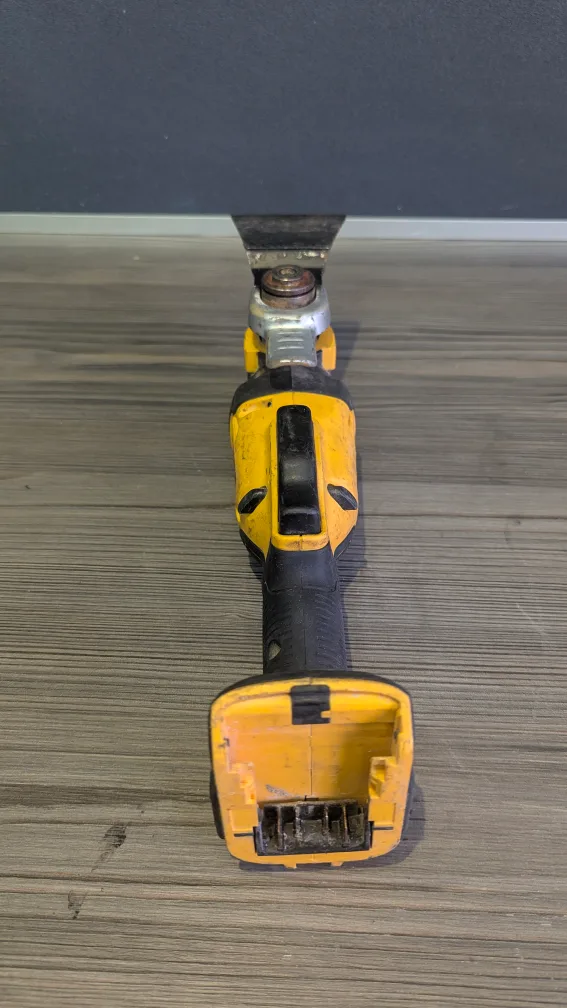 DeWalt 20V MAX XR Oscillating Multi-Tool image indicator(3)