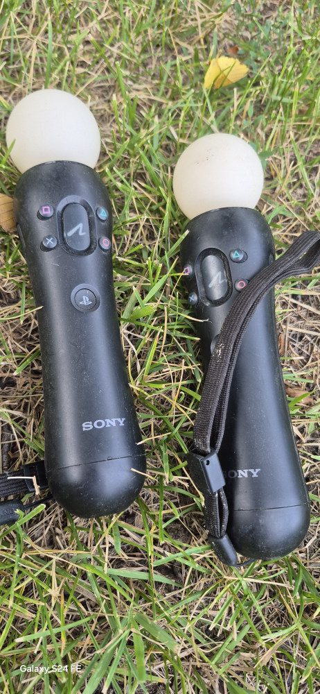 Wireless Buzzers & Sony Ps 2-3 Motion Controllers - photo 3