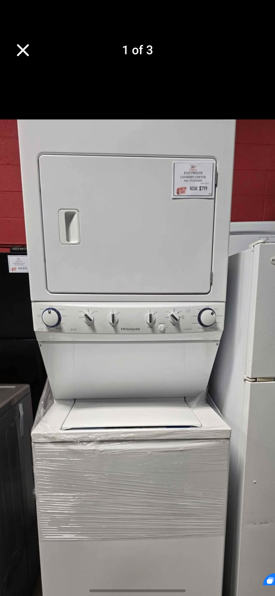 Frigidaire Stacked Washer/Dryer Laundry Centre