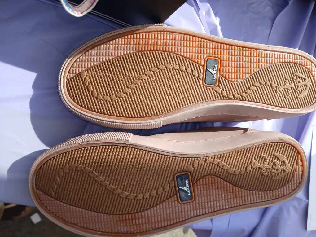 Nautica Pink Sneakers with Box image indicator(3)