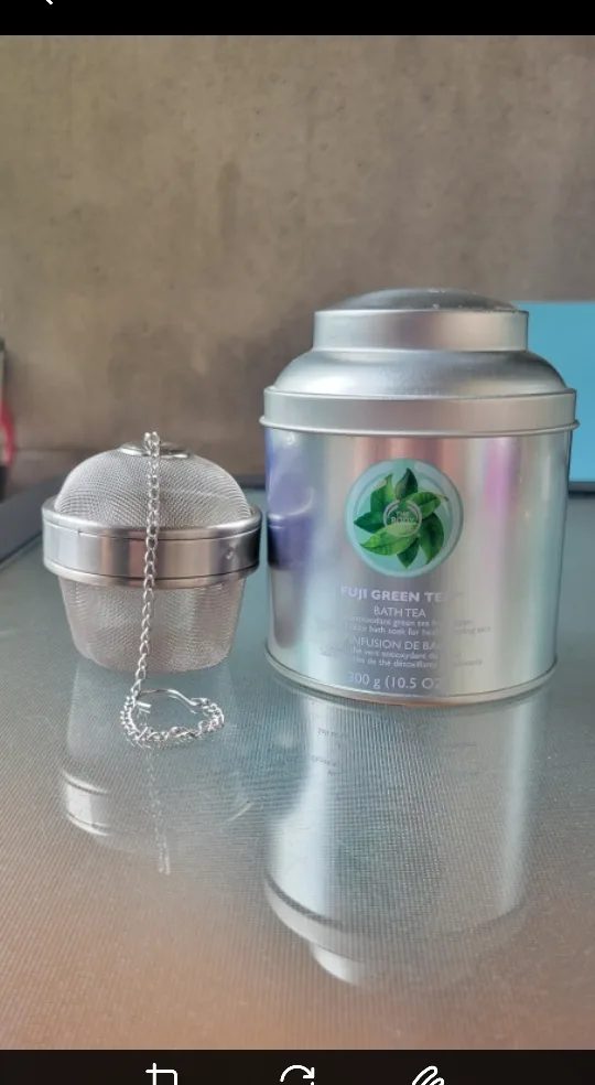 The Body Shop Fuji Green Tea Bath Tea & Infuser thumbnail