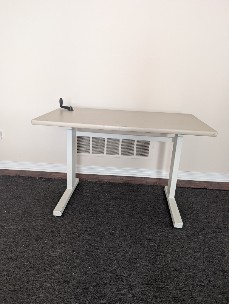 Adjustable Height Standing Desk, 42" by 24", Free delivery - photo 4