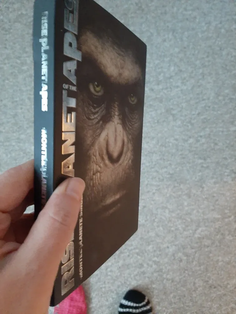Rise of the Planet of the Apes DVD with Cover image indicator(2)