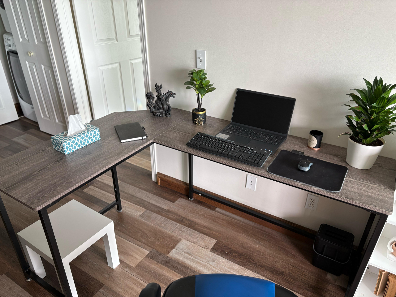 Sleek Grey Office Desk – Modern, Sturdy & Spacious – $120 OBO - photo 2