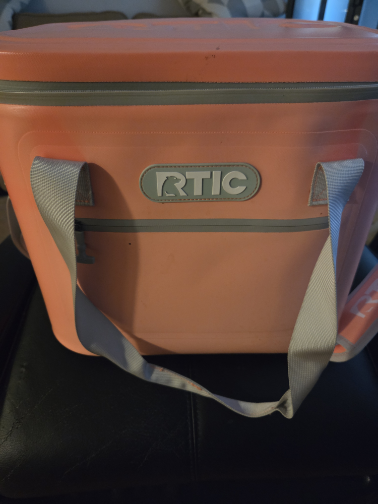 RTIC Outdoors Soft Pack 12 Cans Soft Insulated Personal cooler