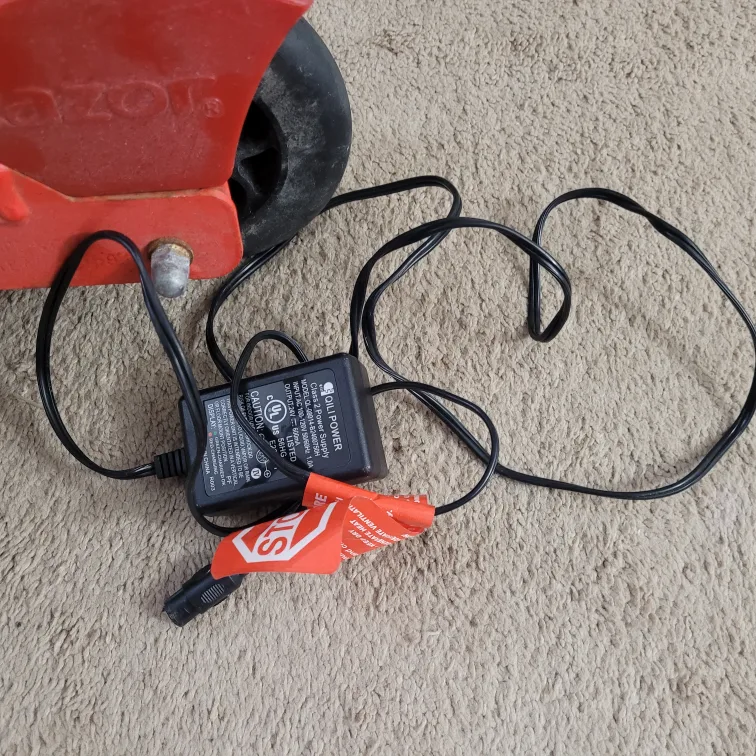 Razor Electric Scooter - Red image indicator(4)