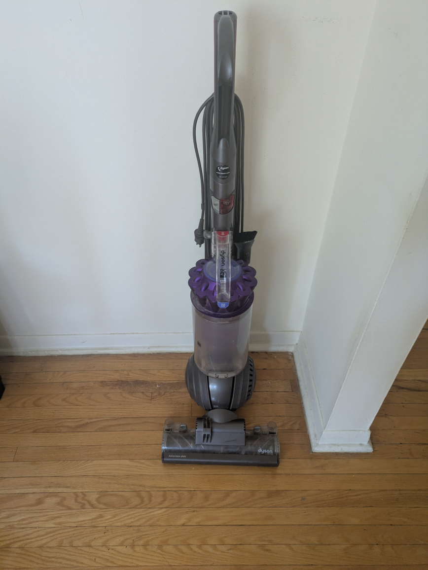 Dyson DC43 Vacuum Cleaner