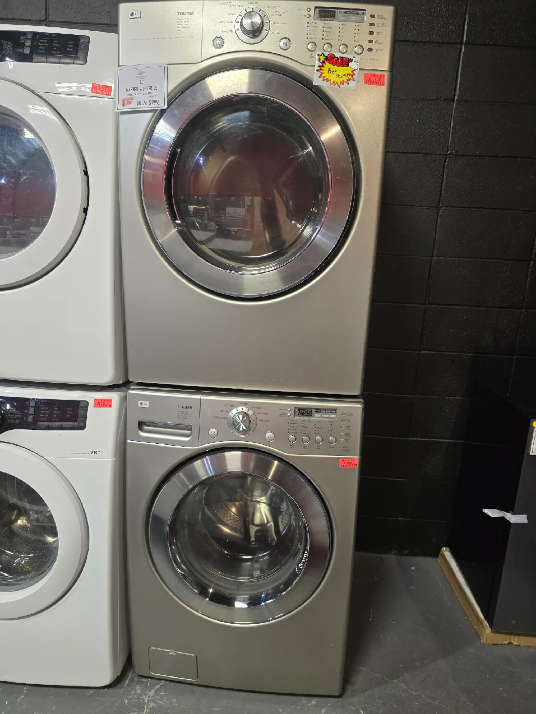LG Washer & Dryer Set thumbnail