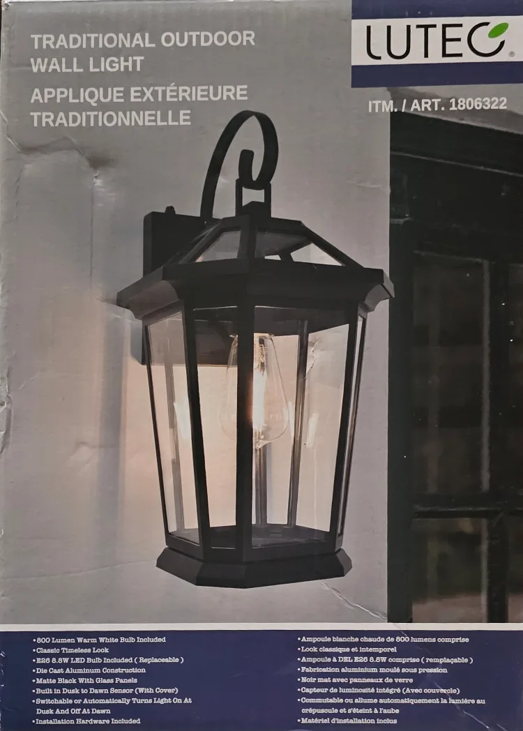 Lutec Traditional Outdoor Wall Light - NEW image indicator(3)