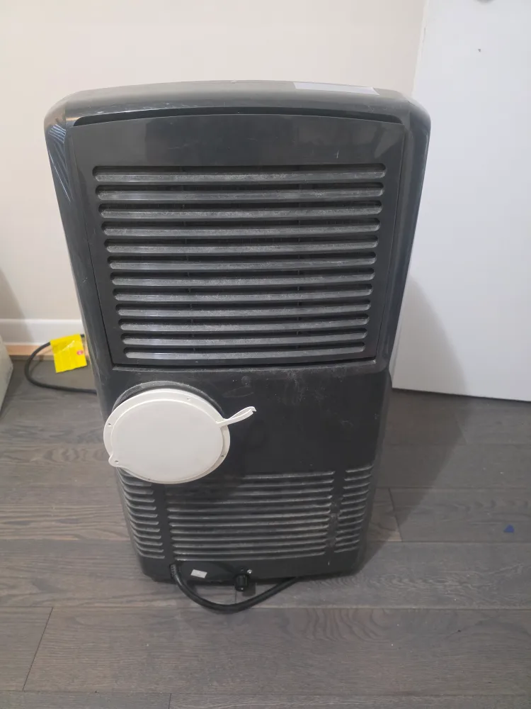 4 in 1 DeLonghi Pinguino 14,000 BTU AC, heater, dehumidifier image indicator(7)