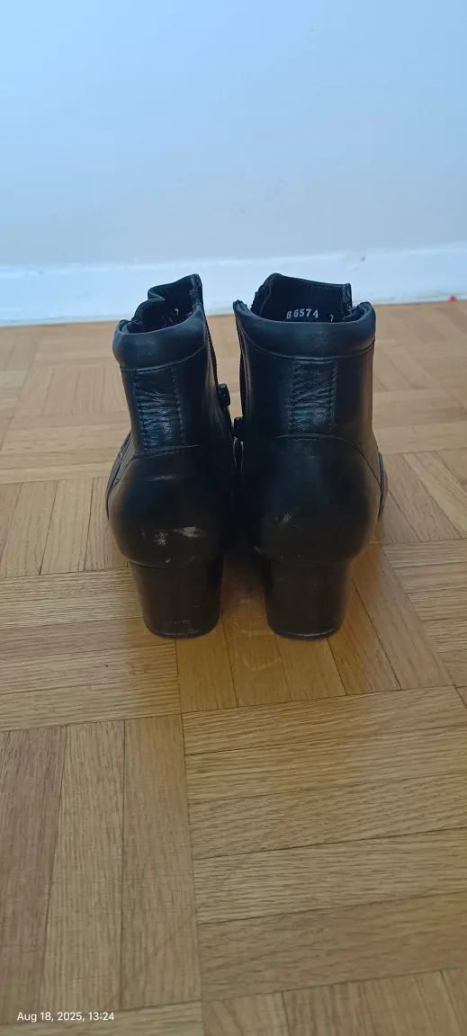 Alain Delon Black Leather Ankle Boots image indicator(3)