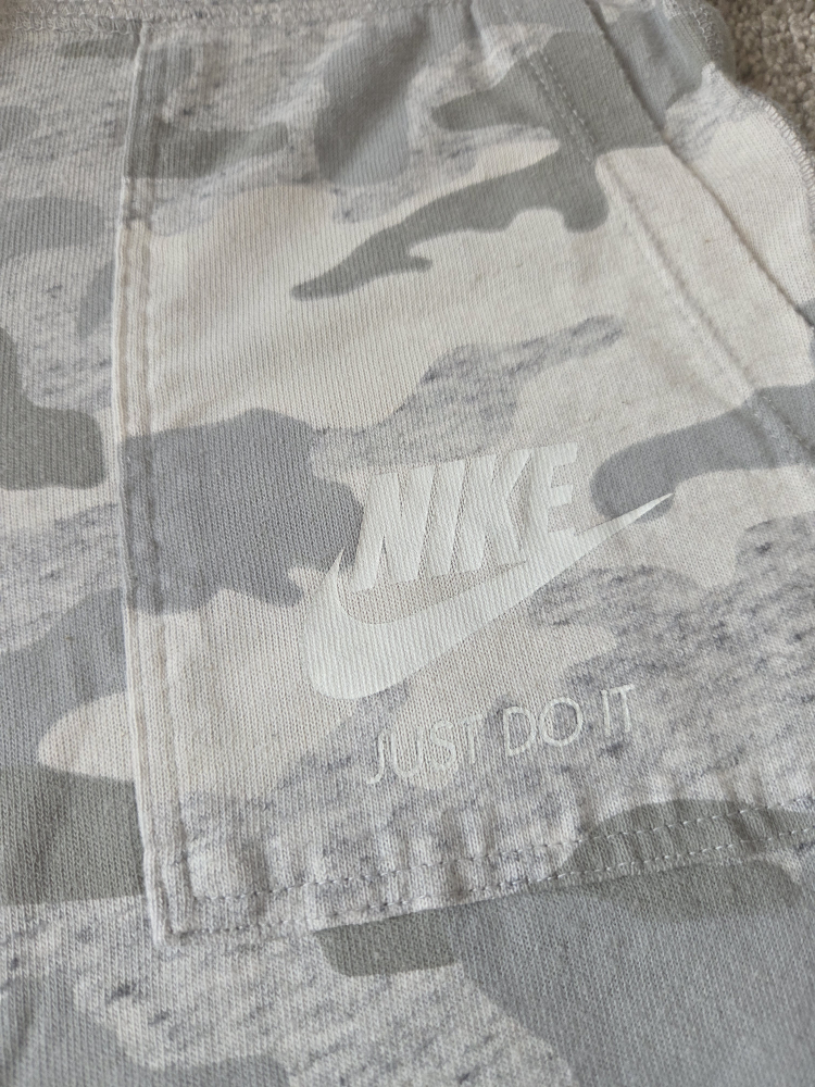 Nike Camo Joggers - Size L - photo 2