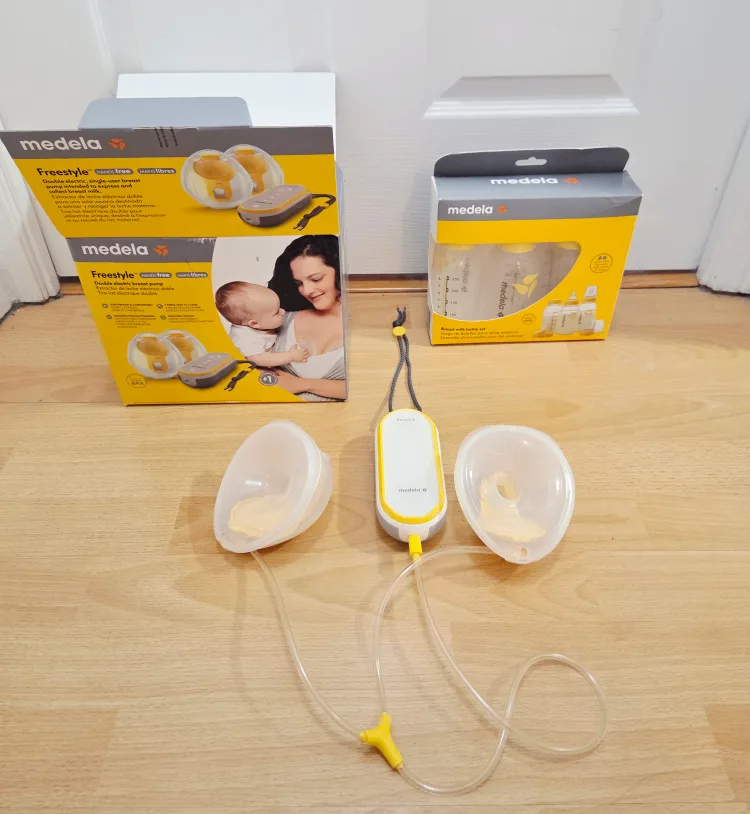 Like New Medela Freestyle Hands-Free Breast Pump thumbnail