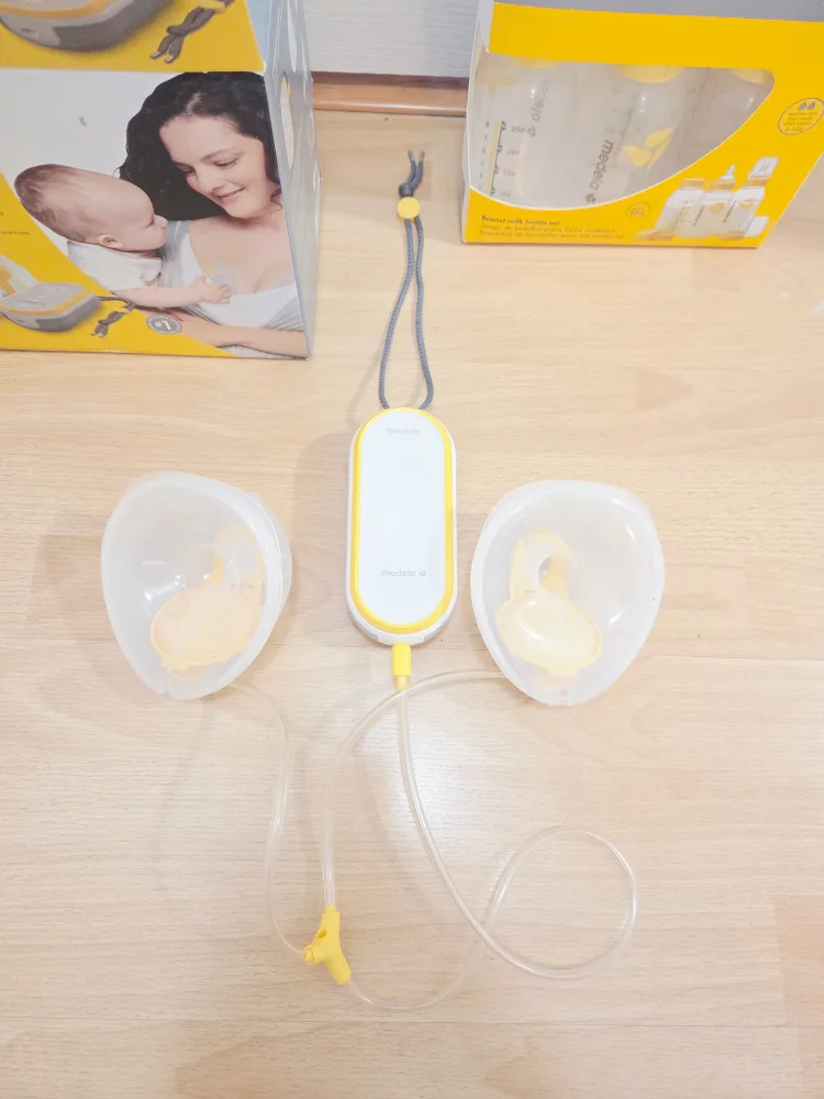 Like New Medela Freestyle Hands-Free Breast Pump image indicator(5)