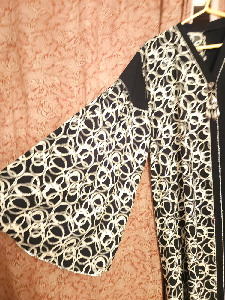 Chocolate & Cream Patterned Abaya - One Size Fits All (XXL) image indicator(4)