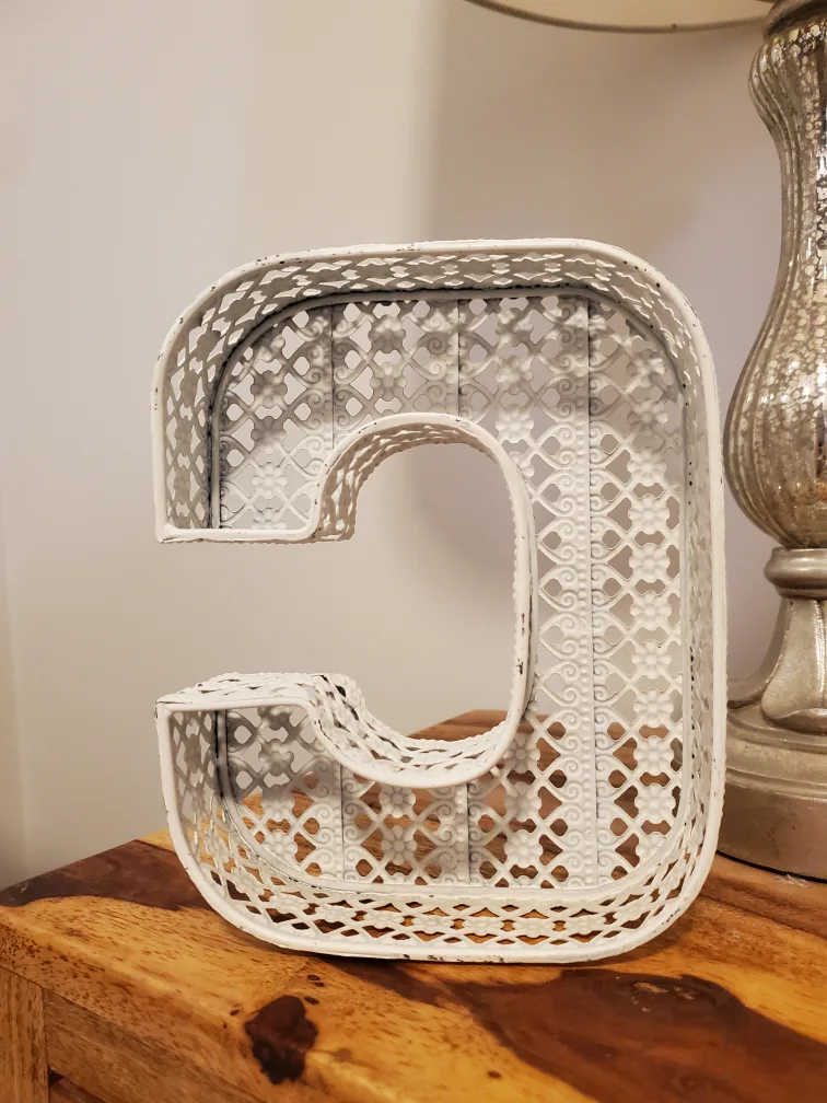 Decorative Metal Letter "C" image indicator(2)