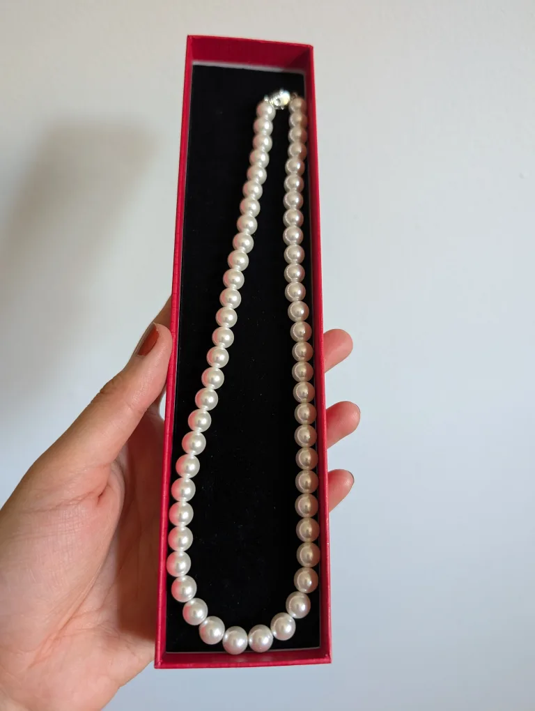Imitation Pearl Necklace thumbnail