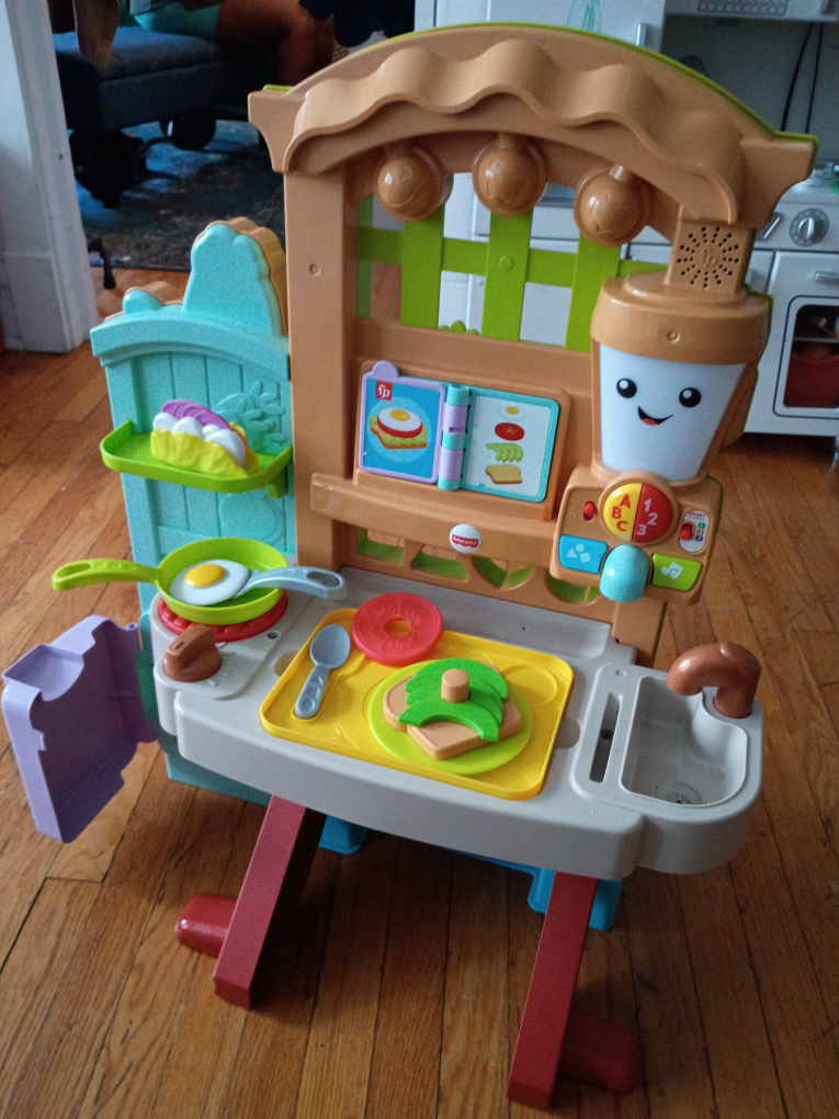 Fisher-Price Grow-the-fun Garden to Kitchen. 10 bucks. - photo 3