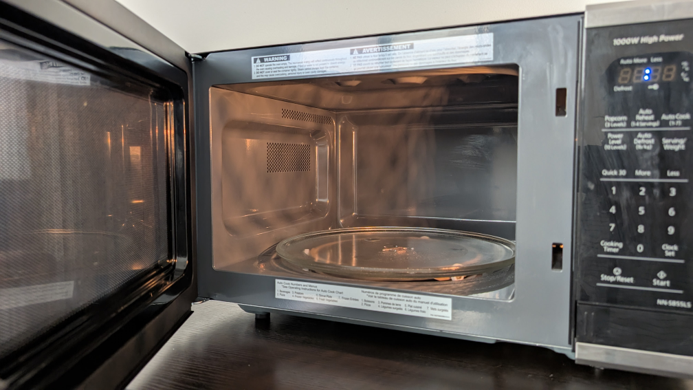 Panasonic Microwave Oven – 1000W (Model: NN-SB55LS) | $95 OBO - photo 2
