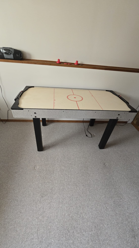 Air Hockey Table