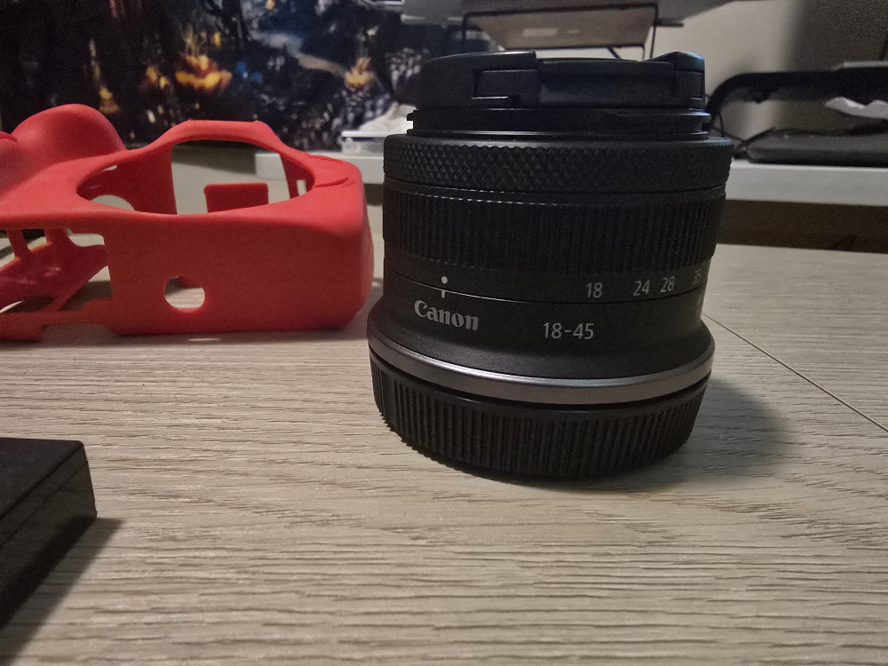Canon R50 Mirrorless Camera - photo 2
