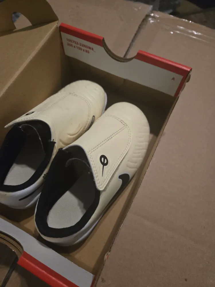 Nike Kids' Jr. Tiempo Legend 10 Club FG/MG Soccer Cleats image indicator(4)