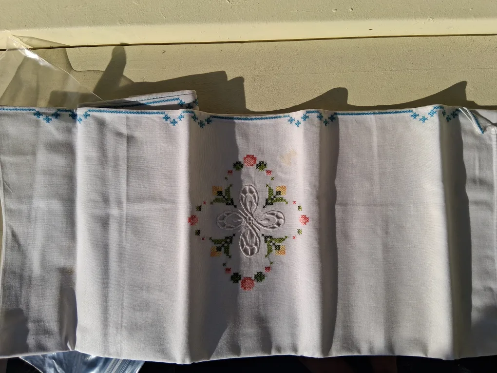 Embroidered White Pillowcases- Set of 2 image indicator(2)