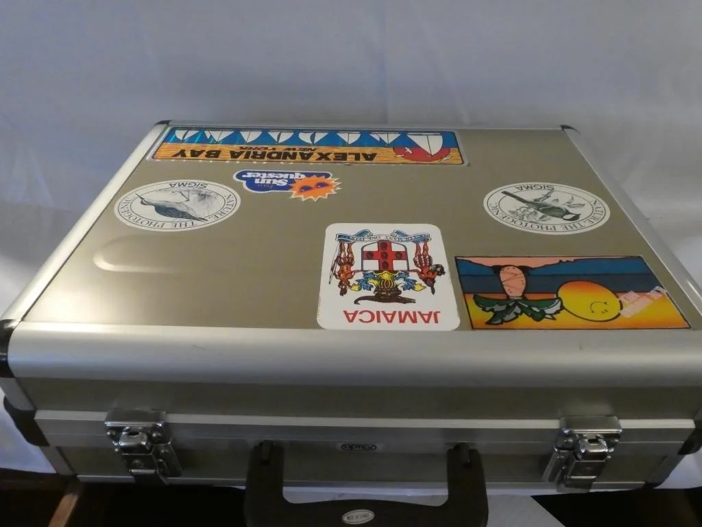 Vintage Ricoh 35mm Film Camera Kit + Lenses + Case image indicator(8)