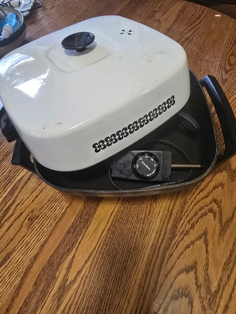Vintage West Bend Electric Skillet thumbnail