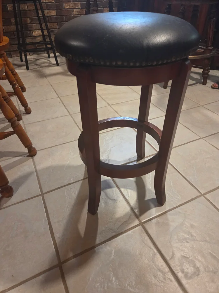 Swivel Bar Stool - Black Leatherette Seat image indicator(3)