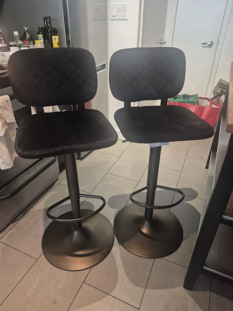 Set of 2 Black Velvet Bar Stools image indicator(2)