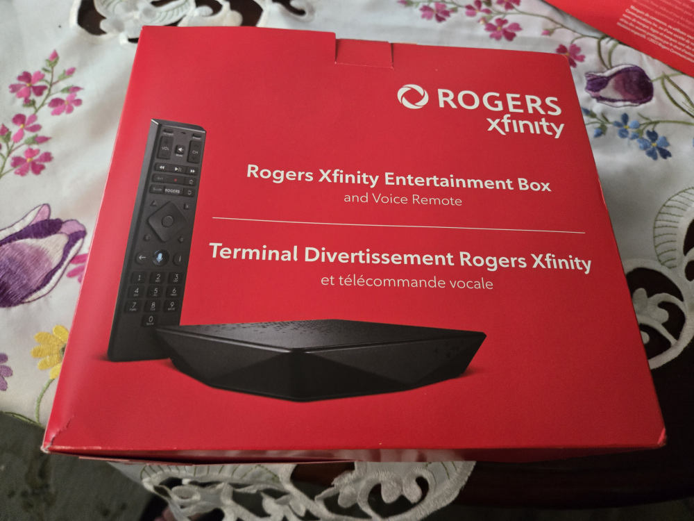 Rogers Xfinity Entertainment Box w/ Voice Remote