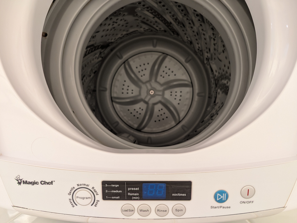 Magic Chef White Compact/Portable Washing Machine